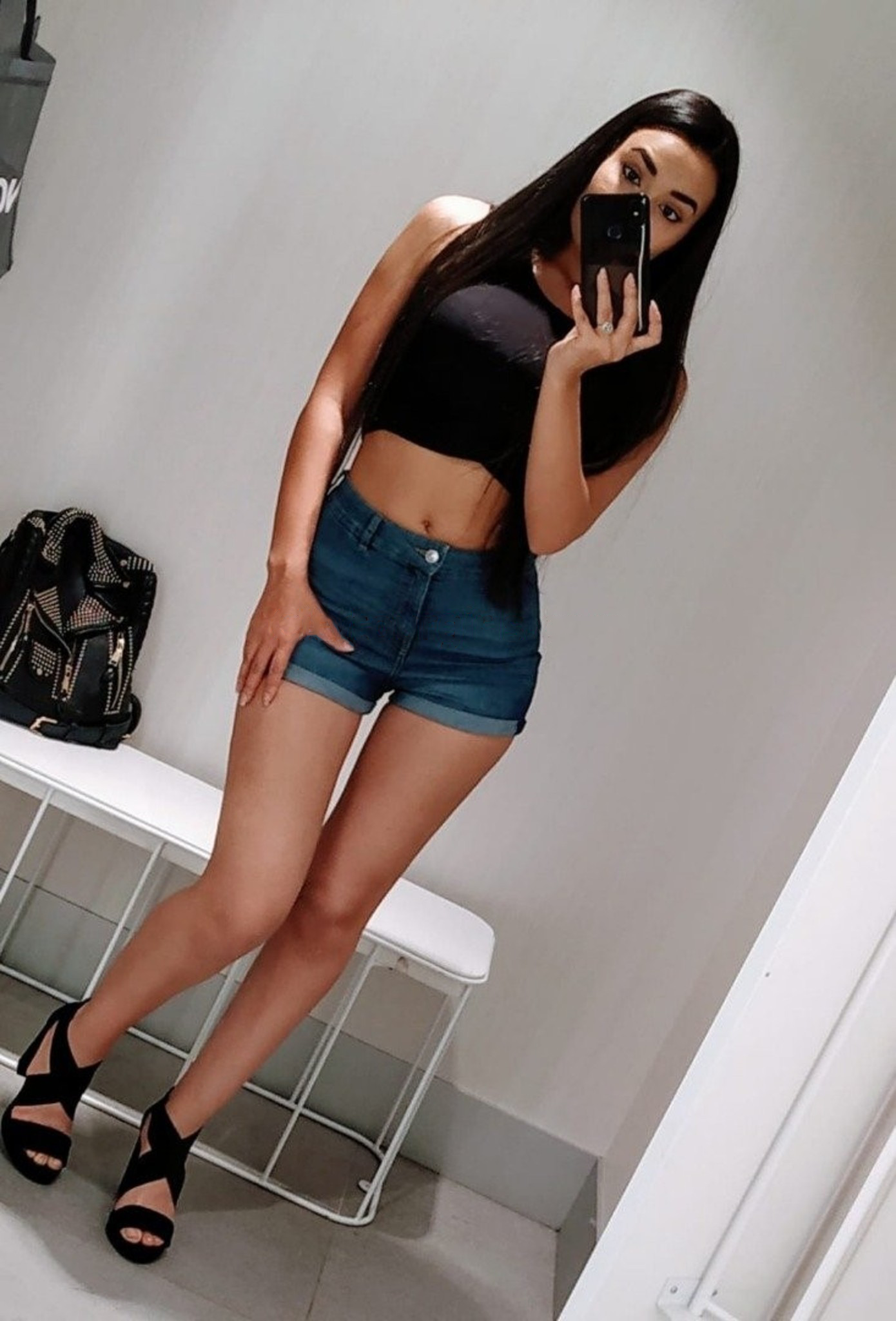 Kelly0NEW Female,Bisexual,Black,61-65kg,Filipino